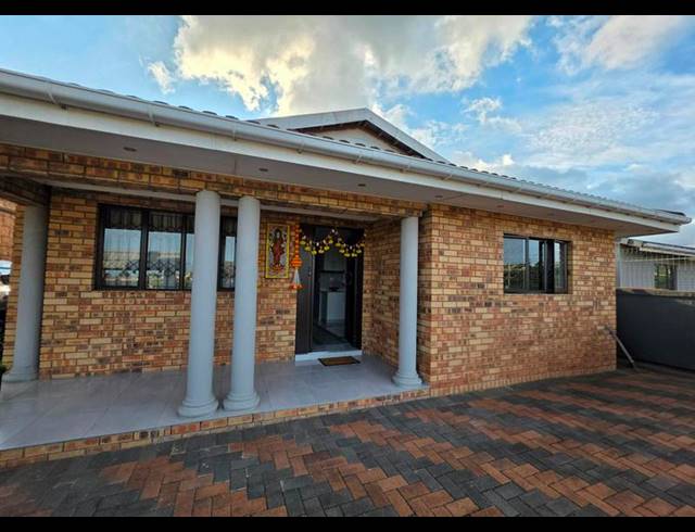 3 BEDROOM HOUSE FOR SALE IN TRENANCE PARK